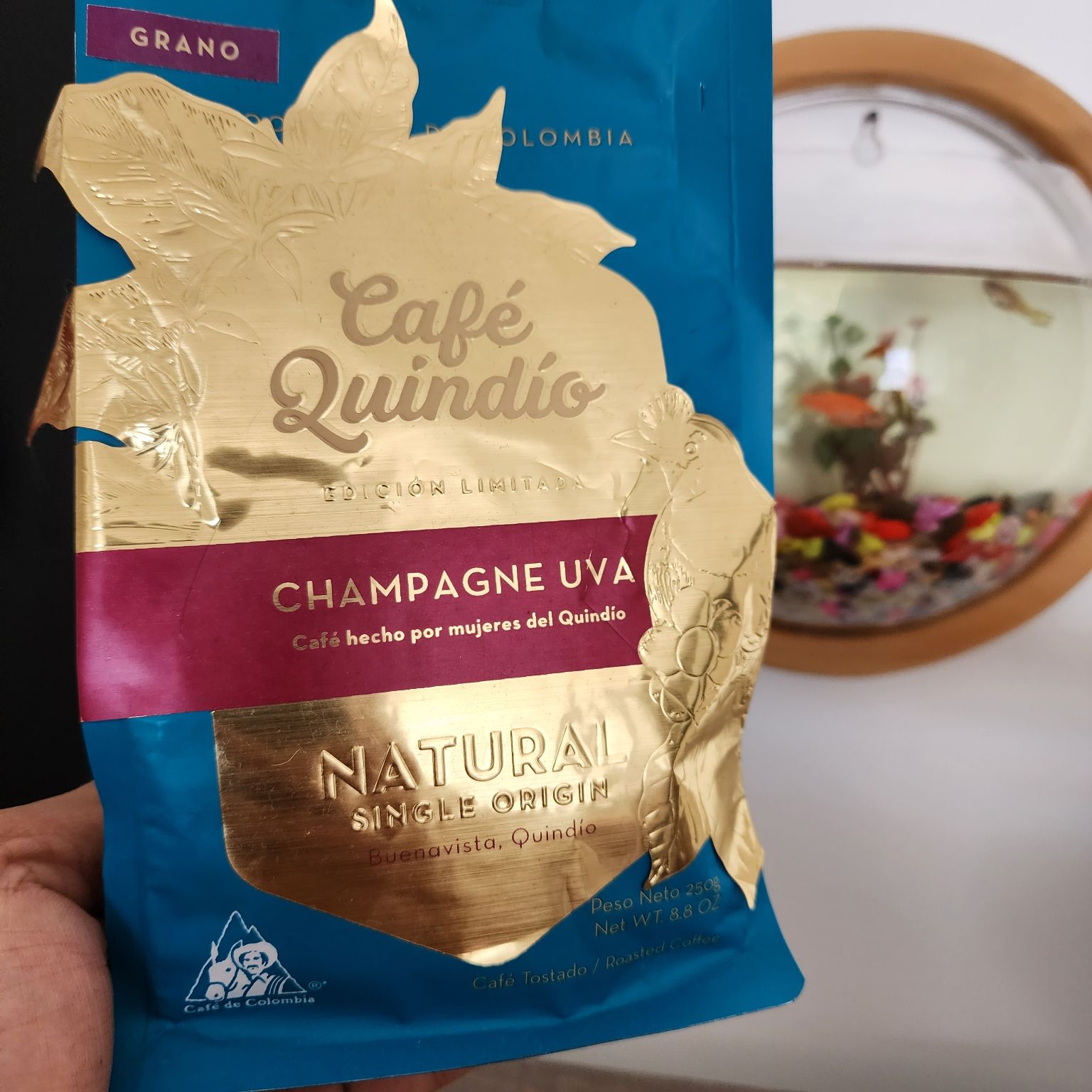 Este café tiene un aroma exquisito y el sabor en Aeropress es muy alargador.