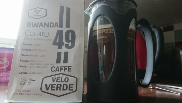 Testing some potential new coffee for shop, and loving the old cafitiere at the moment. Out of retirement.