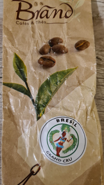 Café Brand d'Annecy. 
Couleur d'un beige léger. 
Bouche douce avec des notes de torréfaction légères. 
Final doux de courte longueur. 
Bon café malgré son manque de puissance. 