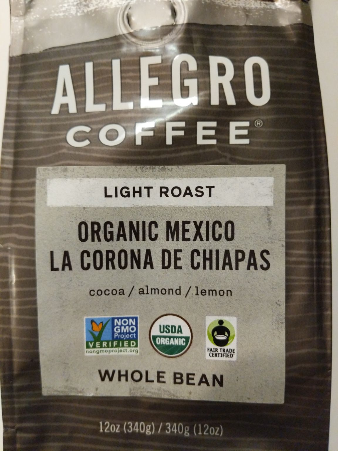 Smooth cocoa and lemon notes in a subtle way. Very enjoyable!