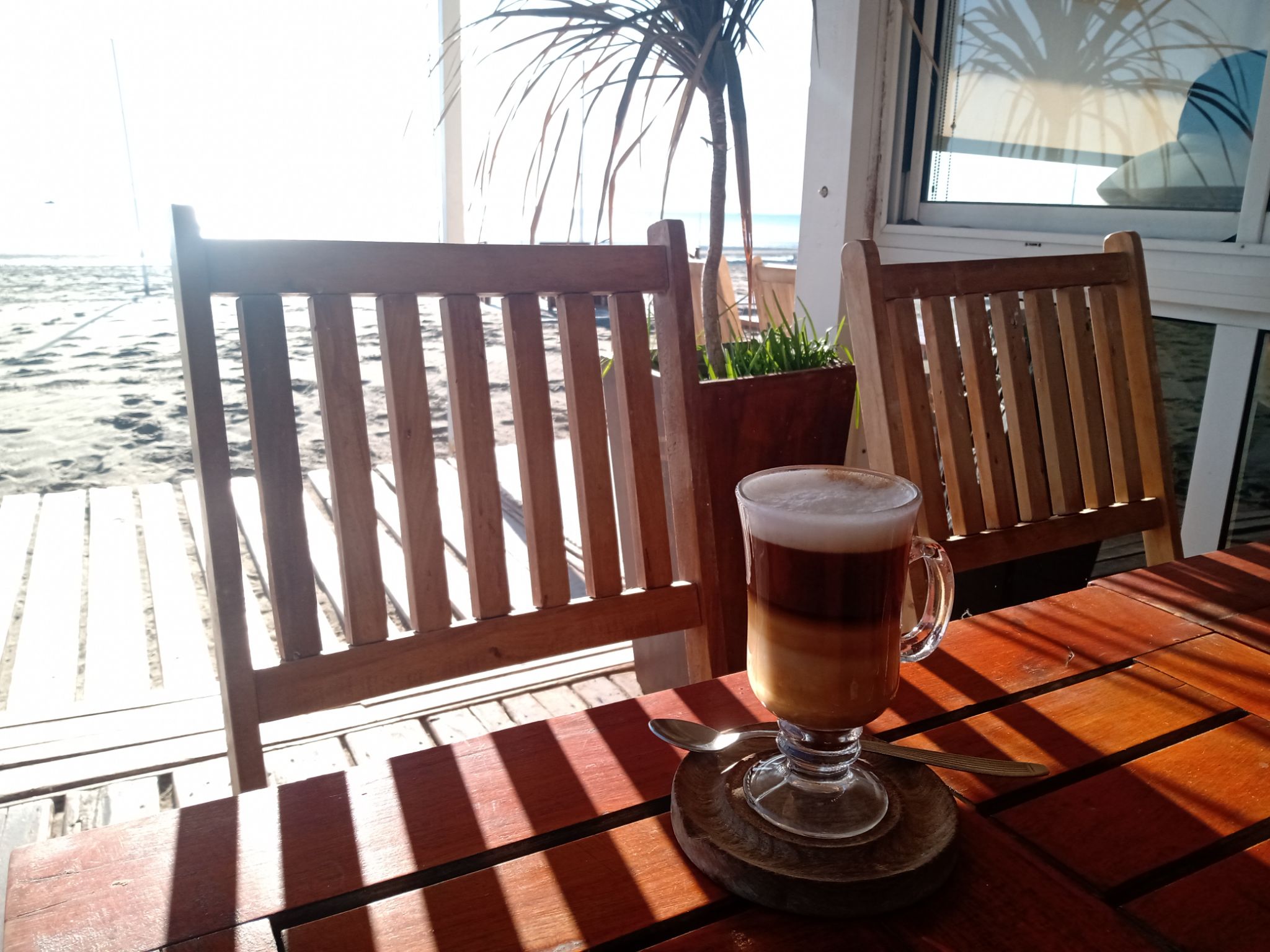 Capuchino con leche de almendras.
Una exquisitez, para los paladares exigentes. 