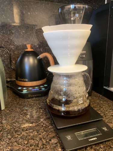Adorei o Café, aliás adoro o tipo gueisha! Acho muito mais aromático, frutado e floral do que as outras variedades! Fiz uma proporção de 1:10, acho que ficou um pouco mais forte do que deveria. 

Love it! I prefer geisha coffee than the other varieties. more aromatic, fruity and floral.