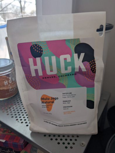 Softly sweet, not too fruity. Medium thickness mouthfeel. A solid natural process, but I always want more fruit and syrup from my naturals.