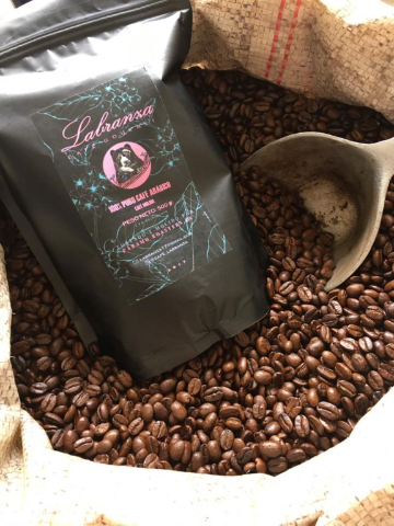 Excelente café Arábico variedad caturra y catuai amarillo notas Melocotón cerezas y cacao