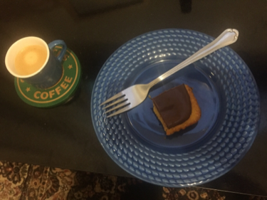 Bolo de cenoura e Nespresso vanila eclair 
