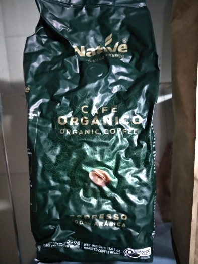 Café muito bom e equilibrado. Uma ótima opção!! Doçura alta, corpo leve, acidez agradável, amargor quase imperceptível.
Feito na proporção 8 gramas para cada 100 ml de água, na prensa, 45 segundos + 3:15 minutos de infusão.