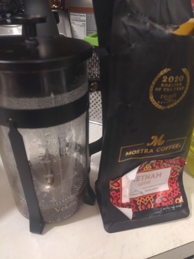 Black. Enjoyed very much, probably rating low but I don't know where to begin. Grinded on an Encore set to 27 and brewed in a french press. Any tips for a beginner new to grinding are welcome 😁