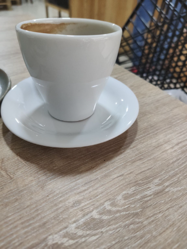 Buena fragancia, cuerpo medio, notas de sabores a canela,  panela