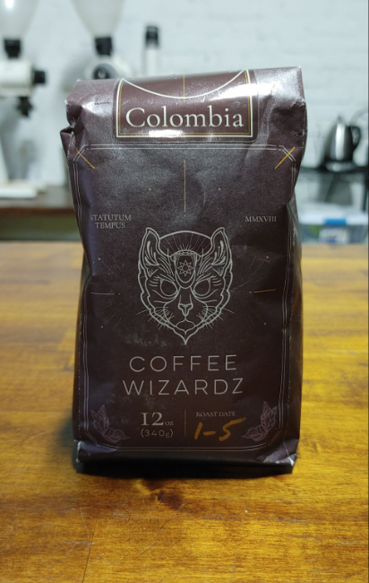 A nice Colombia Castillo. Bigger body with some savory and herbal notes, but finishes with a ton of sweetness. Chocolate, marzipan, floral, and a tar acidity on the finish. 