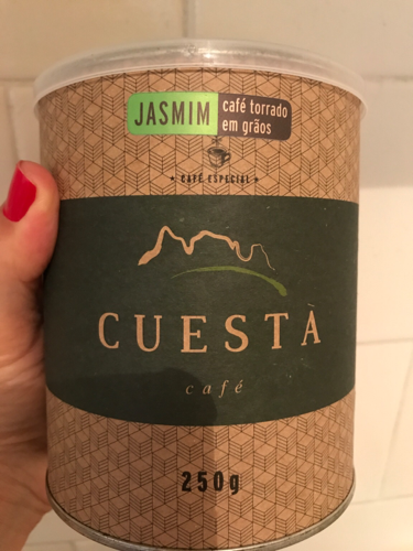 Leve, aromático, nem sinto a acidez . Um aroma incrível 