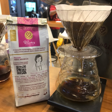 Colhidos 100% por mulheres, esta edição da 3 Corações é sempre excelente !