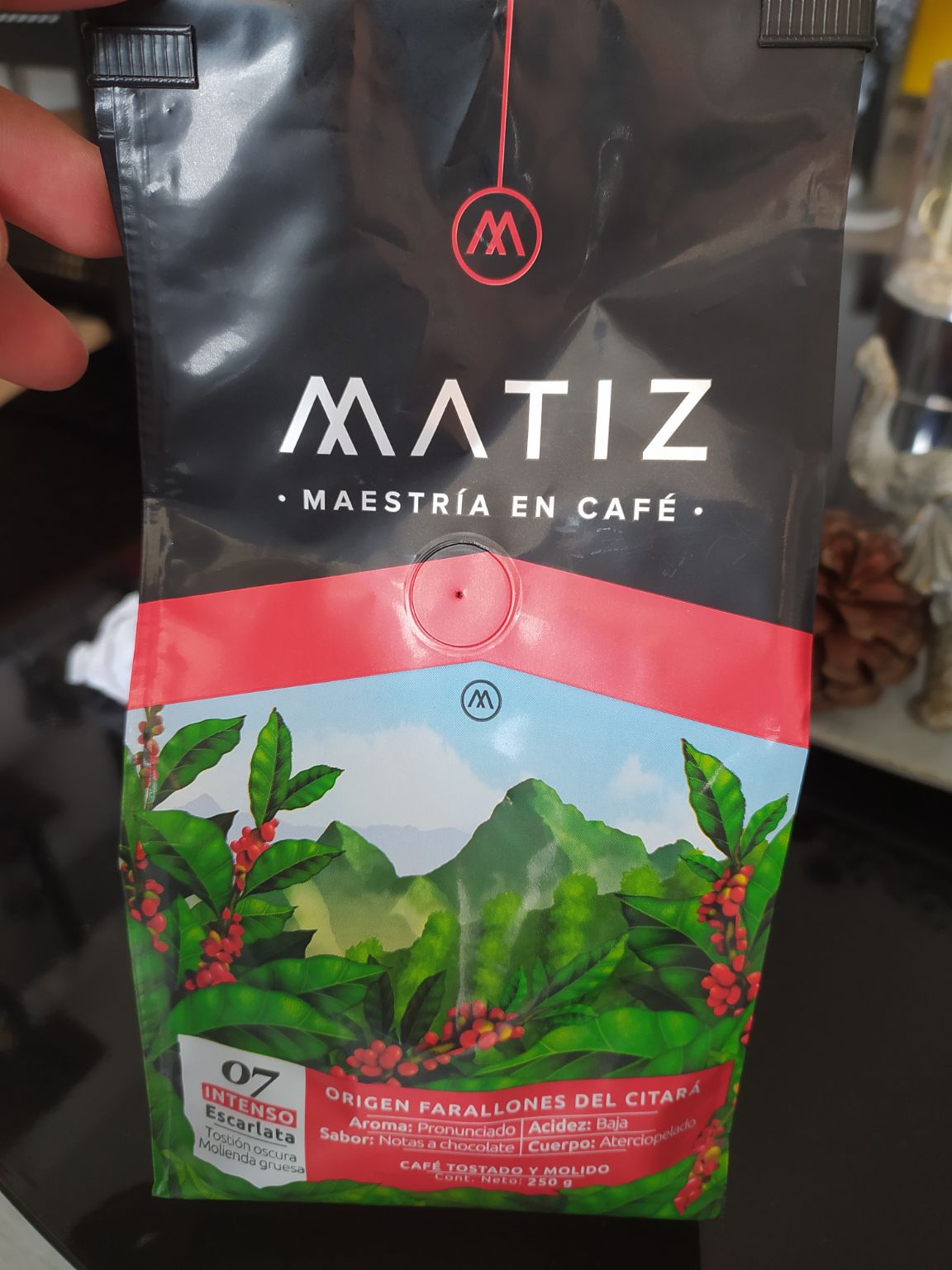 Es el café más básico de la marca matiz; la tostion es bastante oscura para los amantes de una café fuerte.