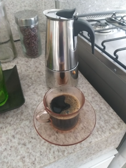 Um moca depois de por as coisas em órdem...