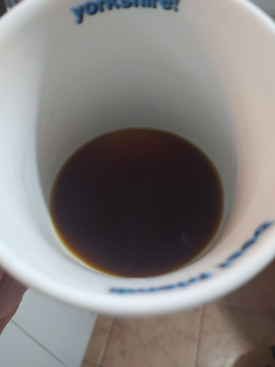 Esperimentando o orgânico da Santa Monica. Bem saboroso, doce e com um leve sabor cítrico (parece laranja). 