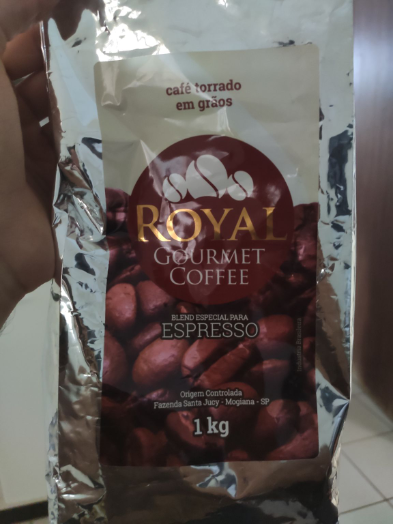 Bom café pelo custo, de aroma intenso, senti toques de castanhas e noz moscada, e bastante sutil de caramelo. Todas notas de difícil distinção.