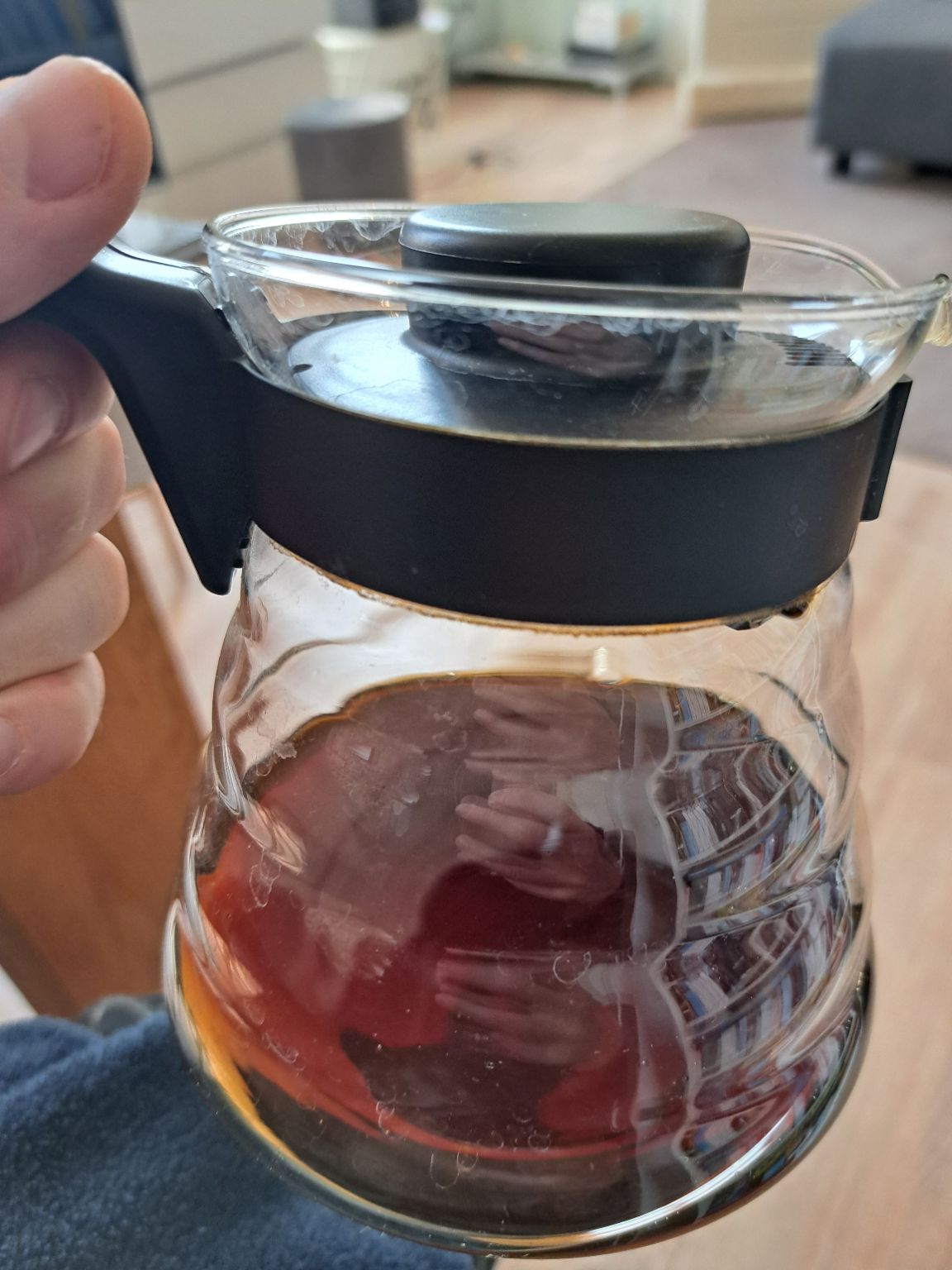 Uganda Kasese specialty. A little bit too old maybe. But still quite ok. Grinded a little finer too get some more flavours. Have a nice weekend!