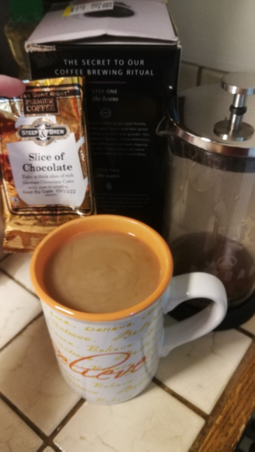 First time ever to try the french press. Once I learn the measurements I will absolutely love it. Right now it tastes a bit watery 🙈😬 but I'll learn. 