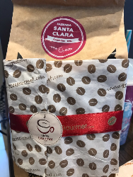 Traz tudo o que promete no aroma e no sabor. Doce do melaço e amoras. Ótimo café! 4.5