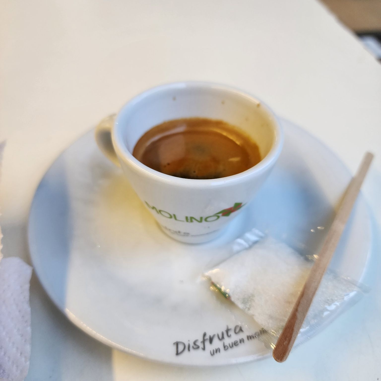 Hoy me tomo un expreso doble en el molino.