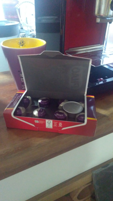 Sabor equilibrado suave. Está mais para a linha tradicional. Apresentação na caixinha excelente!
