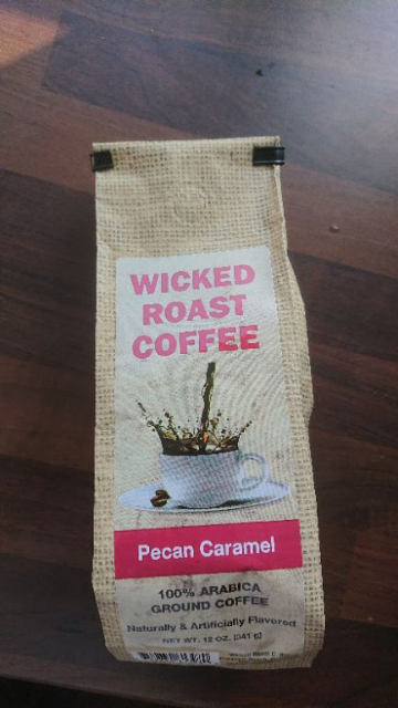 Something a little sweeter this morning. Aroma and taste amazingly pecan caramel, maybe a little too artificial, but still a very decent coffee / caffeine hit. 