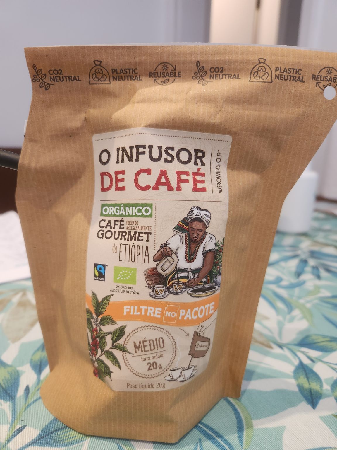 Idéia interessante, mas o café é bem suave e ralo. Lembrei daqueles cafés de padaria, naquelas cafeteiras enormes de inox. Não é ruim. Só é fraco demais.