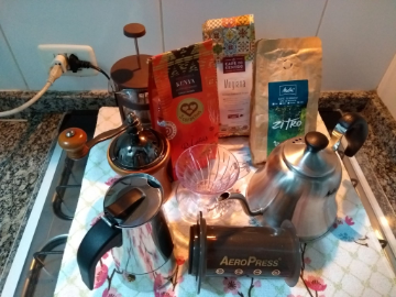 Estes são os métodos que mais costumo preparar no dia a dia. Mas o meu predileto é a Aeropress, pela versatilidade, praticidade e por permitir fazer diversos tipos, perfis e intensidade de cafés com muita qualidade.