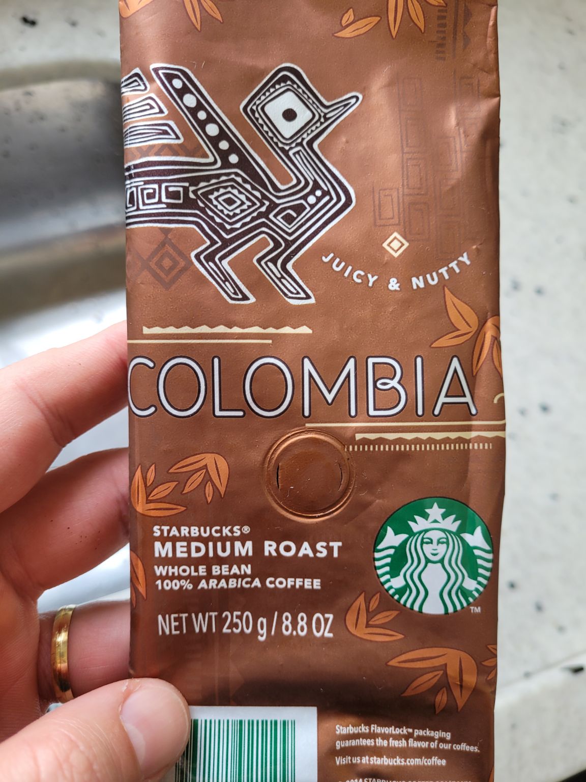 Descobrindo a linha de cafés da Starbucks para minha cafeteira italiana!!! vício!!!