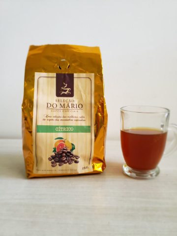 Acidez cítrica. Retrogosto de rapadura.