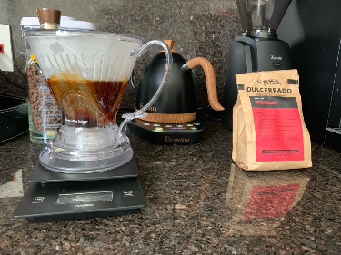 Hoje fiz o Dulcerrado família Naimeg no clever, gostei mais do preparo no clever do que no aeropress. Alguém sugere outro tipo de preparo para este café? 