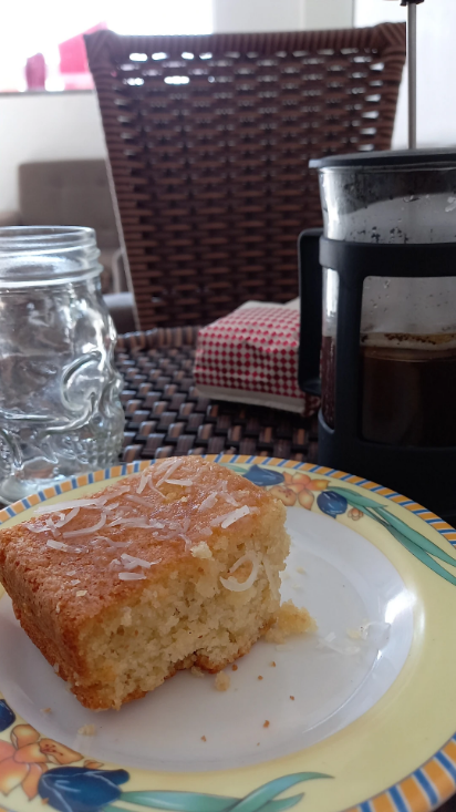 Cafezinho com bolinho tradicional é um afago no coração ❤ 

Com bolo eu gosto sempre de fazer um chocolate trufado da Baggio.
