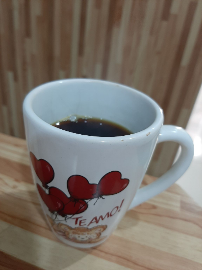 Espalhe o amor, pois de dor e sofrimento o mundo está cheio...

#GraoCarvalhoCafes
#DesafioCanecaFavorita
#Coffeely
#CafeArtesanal
#CafeZonaDaMataMineira
