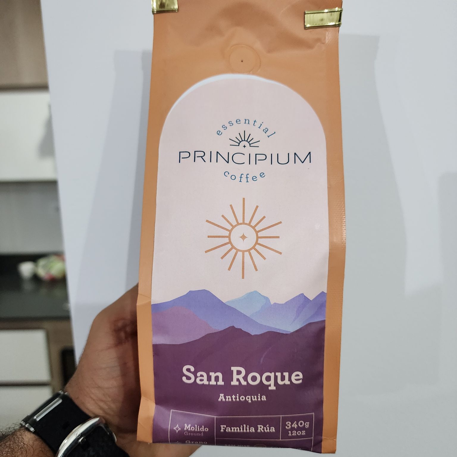 Un café dulce, con sabor cítrico y la taza es muy limpia.