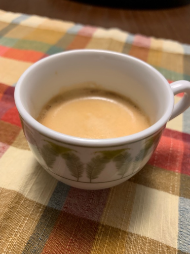 Espresso muito bom! Acidez balanceada! Notas de avelã. Uma ótima opção para um café rápido. 