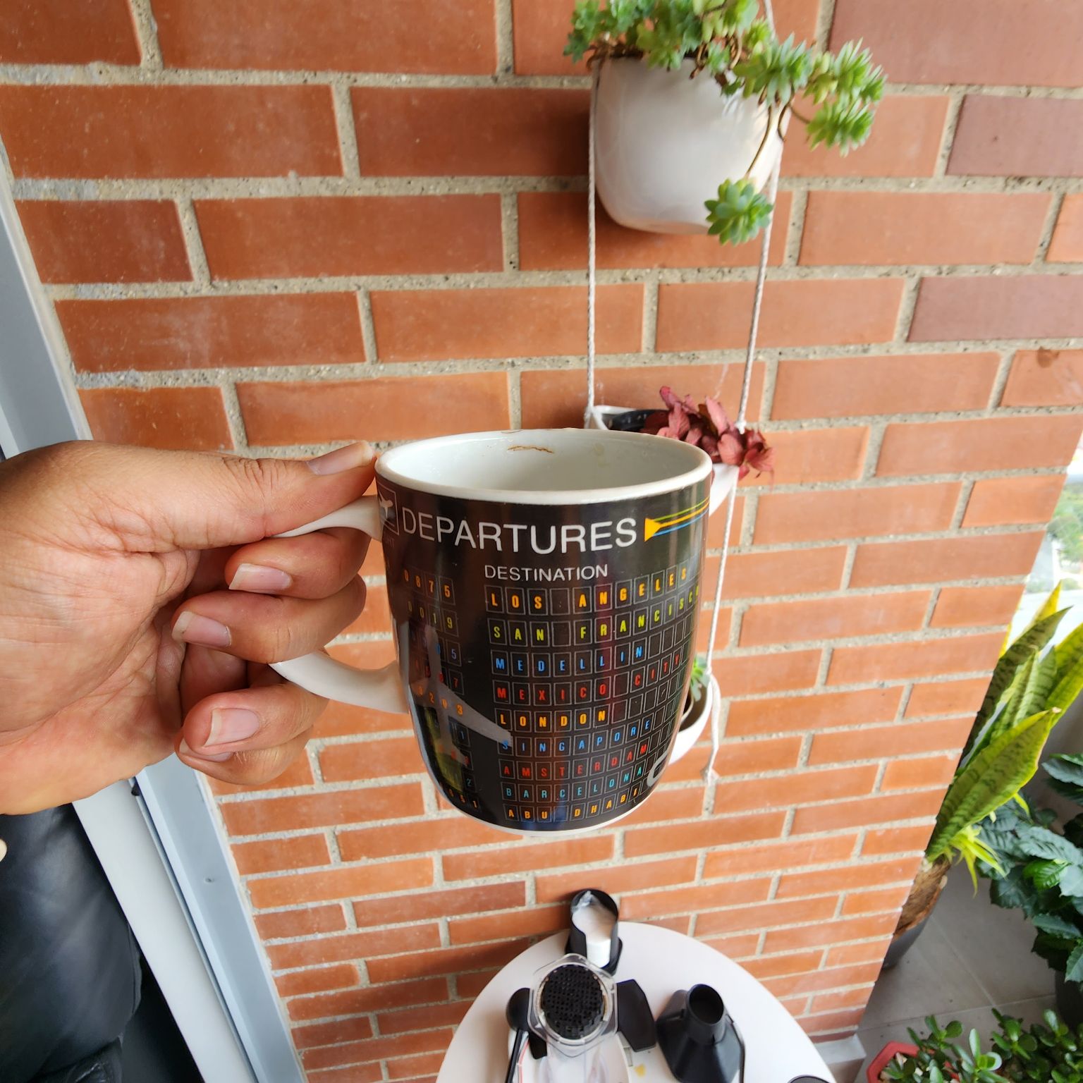Esta es mi mejor taza de café, porque en ella disfruto la bella mañana y he tomado las mejores cafés que he encontrado en las diferentes regiones de Colombia. 