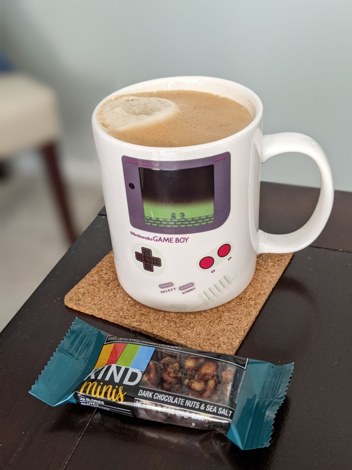 Enjoying a tasty coffee with a healthy snack just before the next meeting