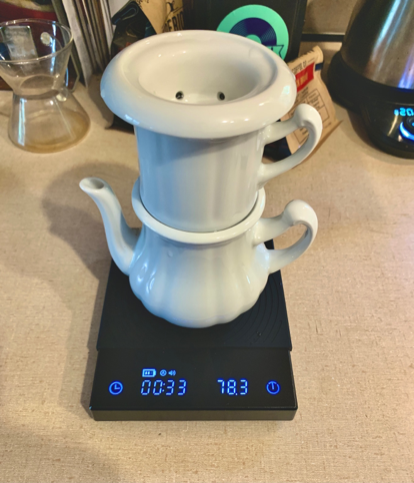 I received the Walküre Karlsbad coffee Dripper for Father’s Day/Early b-day. It looks great sitting on my new Timemore Black Mirror scale! 