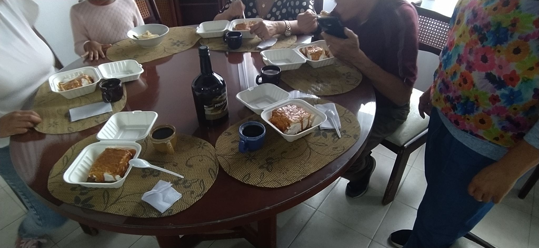 Recordando estas buenas milhojas con un deliciso café con crema de Wisky.