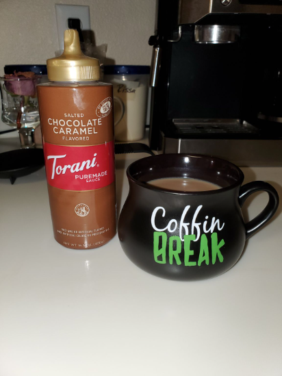 Didn't want to wake hubby with the grinder, so I scrounge for SOMETHING preground. Have had these capsules from when a friend moved ages ago, and they've just been forgotten in the cabinet. No idea what machine(s) they're compatible with.
Used 3 for the pot, but really should have stuck with 2. 🤷♀️ At least I cleared out a small bit of space. A little bit goes a long way. 🙃 First black sip was too hot to taste anything except its strength. Second sip with milk reminded me of why I don't like kona. There's something to the flavor that really bothers me, and I can't put my finger on it. 😬 It's right up there with Columbian WRT how uniformly I don'tlike it. (My tastes lean more towards African varieties, with a few South American ones for good measure.)
All of that said, it's not bad when you add some flavor. Topped it off with the extra milk in my junk cereal, and it worked pretty well. Had topped off peanut butter crunch with the salted chocolate caramel in the pic.