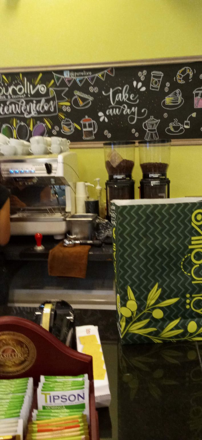PuroOliva una muy buena tienda de venta de cafe en grano de distintas procedencia. Ubicado en la bella ciudad de Viña del Mar.