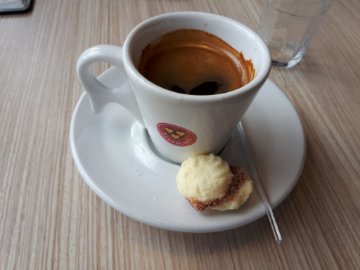 Café bom para tomar com os melhores amigos.