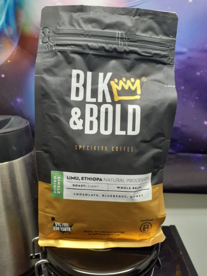 Strong chocolate flavor and a hint of berry. Very delicious. I really like this roastery and I highly recommend. 