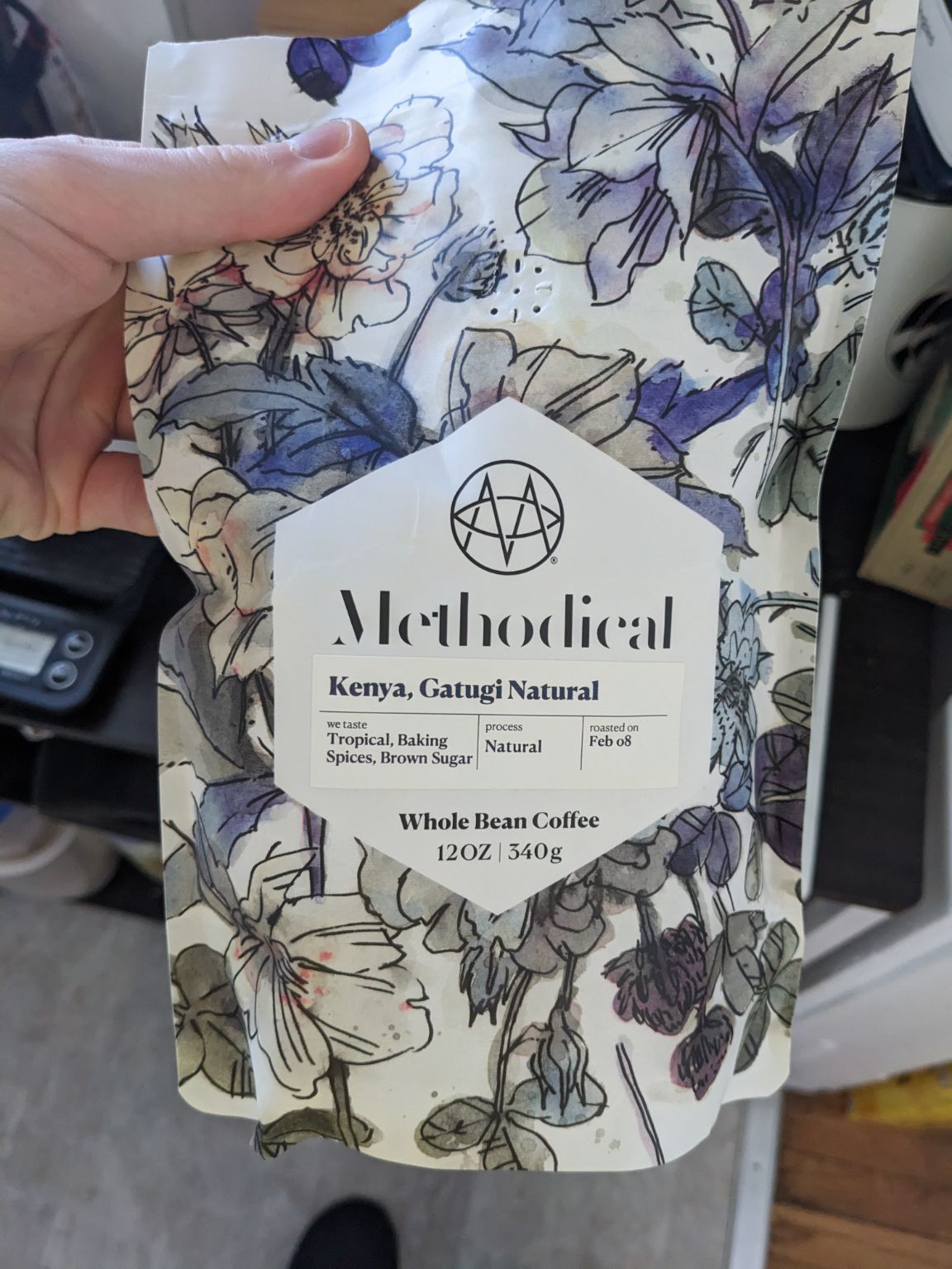 Delicate flavor, especially for a natural. But once it cools I get charred maple wood and papaya 