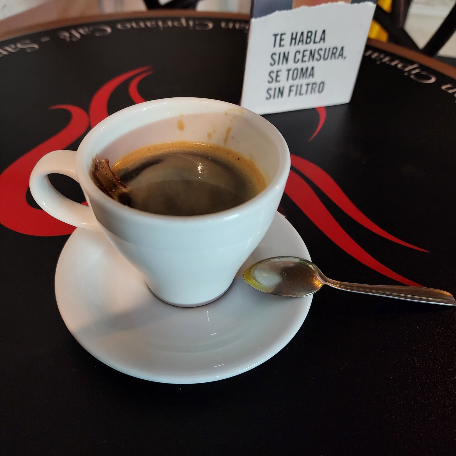 Aquí en San Cipriano, me tomo un carajillo con Brandy.