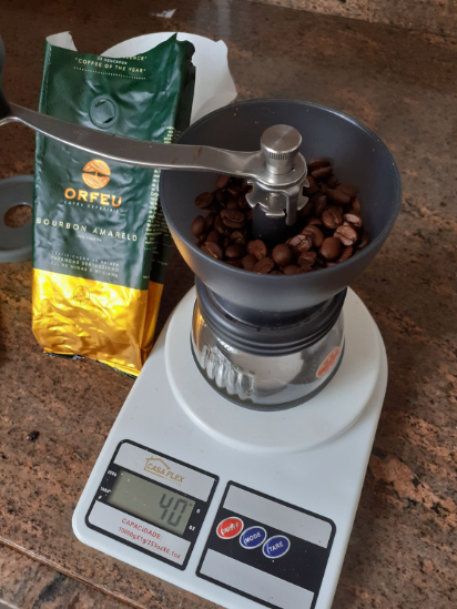 Few minutes ago... right measure to my tasty: 40 grams of whole beans (yellow bourbon) for 500 ml of good water. Well pronounced acidity (citrus fruit), smooth and tasty body, and well matured beans (they are big and very well roasted). I do recomend.
