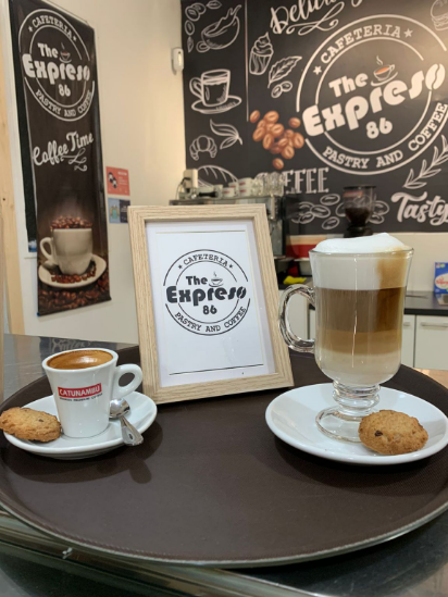Un Espresso y un cortado.