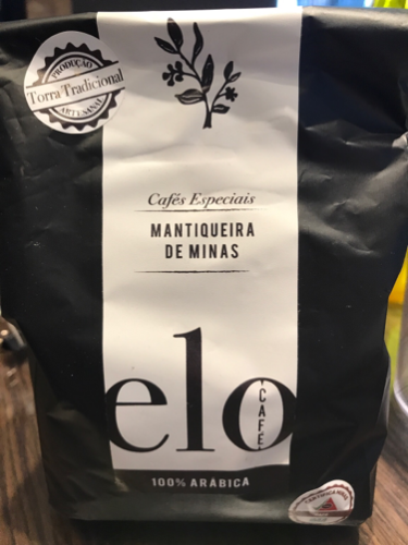 Feito no pour over de metal. Encorpado. Ótimo café. 