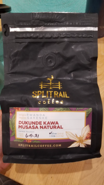 Delicate flavors of blueberry and chocolate. Delicious aroma. Low acidity. A standout single origin light roast. 