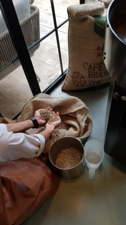 Behind every good cup of coffee, there is a whole industry working its best to offer the most flavourful beverages. Starting from green coffee roasters to baristas.. 
@cafeyounes  lebanon 