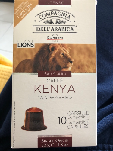 Café intenso mas um pouco torrado demais. Acaba escondendo o sabor. Acido e com aroma doce. 